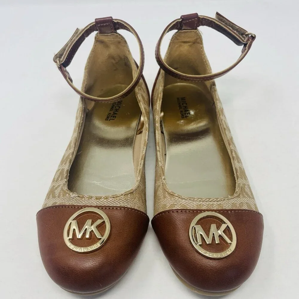 MICHAEL Michael Kors Youth Girls Size 1 Christabel Fabric MK Logo Flat Cognac S5